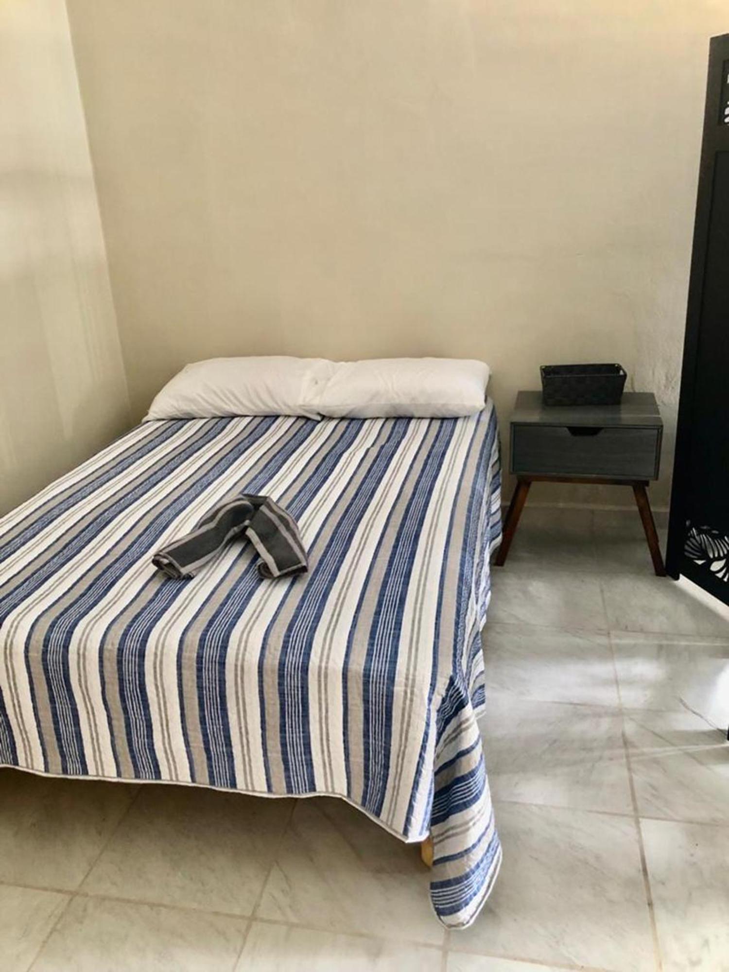 Olimpica - Mini Room Plata - 5 Min Malecon ماساتلان المظهر الخارجي الصورة